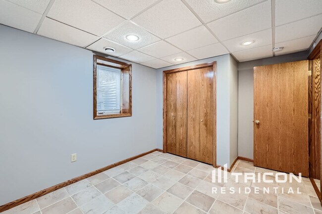 Building Photo - 13998 Norway St NW