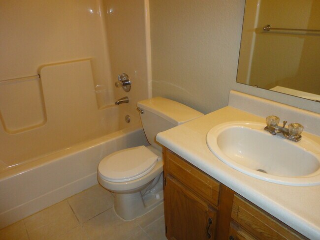 Building Photo - 249 Creekstone Court