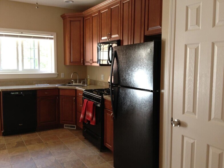 Building Photo - 158 Dryden Way