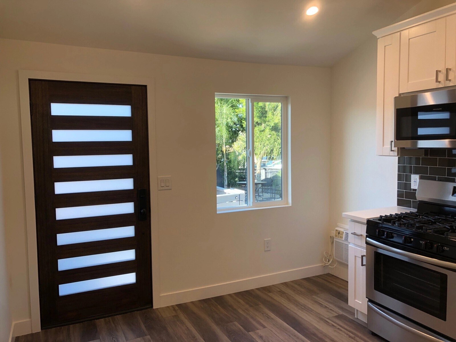 Building Photo - 2926 1/2-31-2 Asbury St