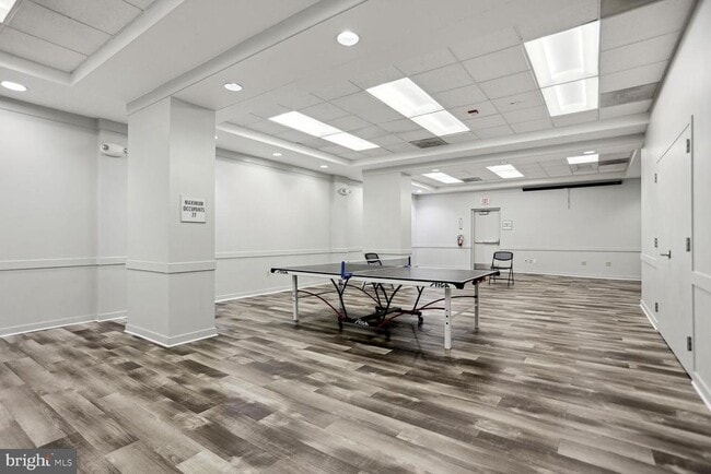 Building Photo - 1111 Arlington Blvd