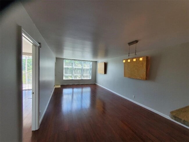 Building Photo - 3000 S Course Dr