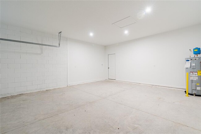 Building Photo - 9067 Coral Cpe St
