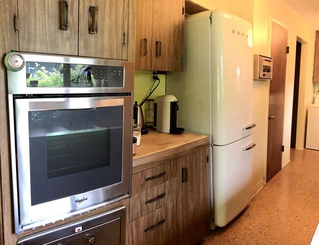 Building Photo - 7900 Beacon Ave S