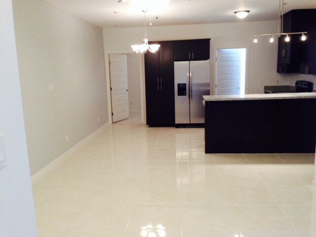 Building Photo - 1203 W Fig Ave