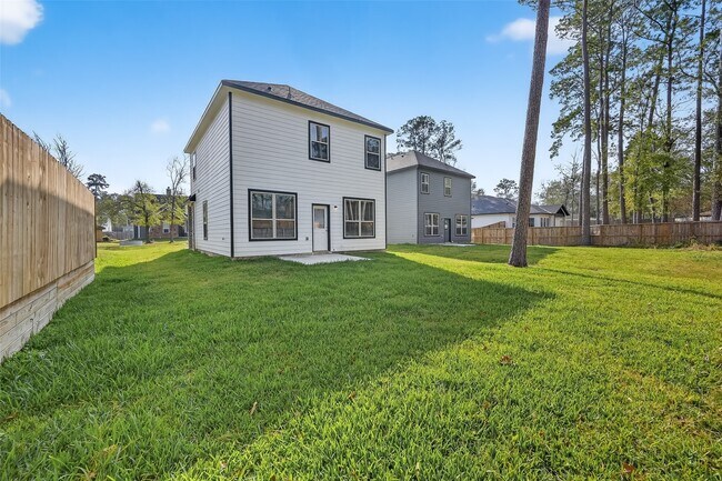 Building Photo - 1452 Glen Oaks Dr