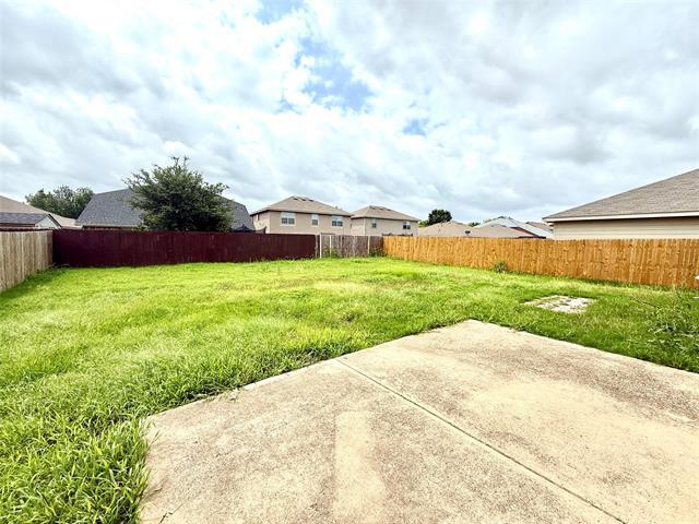 Building Photo - 2024 Kings Forest Dr