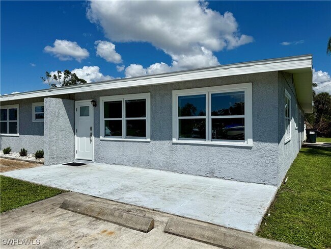 Building Photo - 6677 Fiesta Way