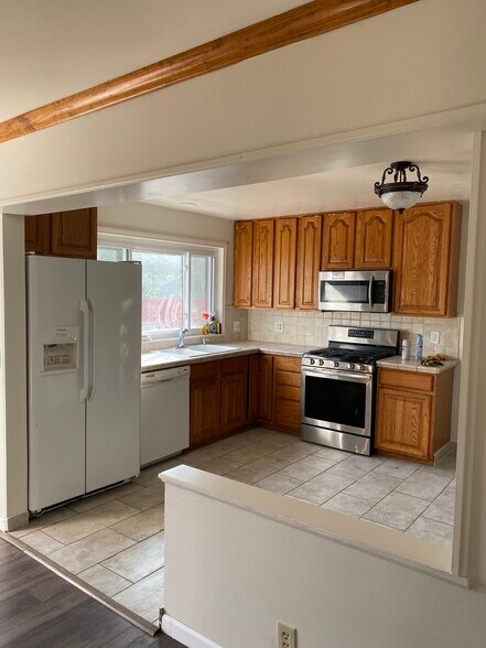 Building Photo - 1433 Kew Gardens Dr