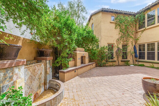 Building Photo - 9238 E Via De Vaquero Dr