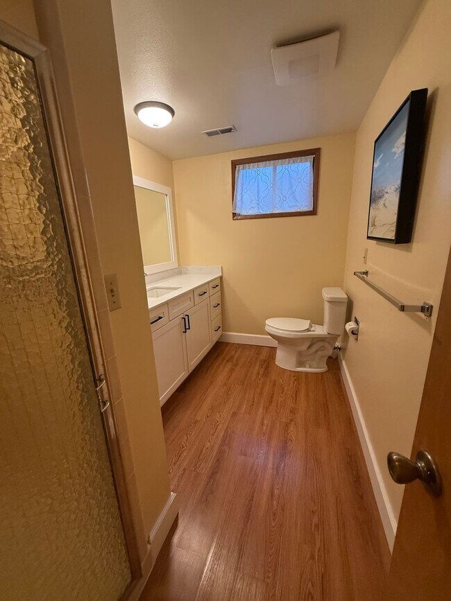 Building Photo - Charming ADU Apartment Connected to larger Home in Argay Terrace