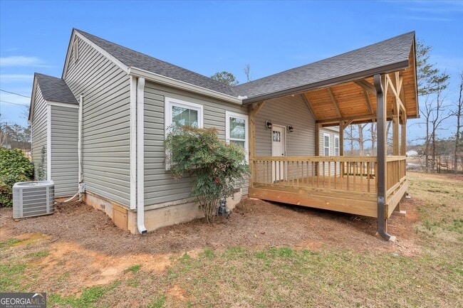 Building Photo - 713 N Lakeshore Dr