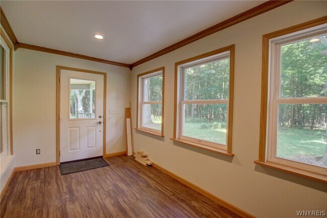 Building Photo - 5880 Draudt Rd