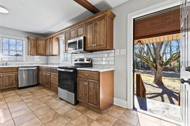 Building Photo - 3213 Old Opelika Rd