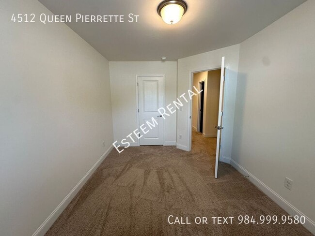 Building Photo - 4512 Queen Pierrette St