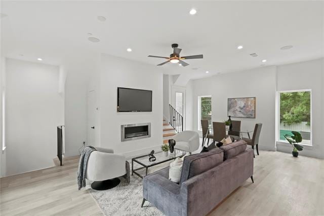 Building Photo - 935 W Twelfth St