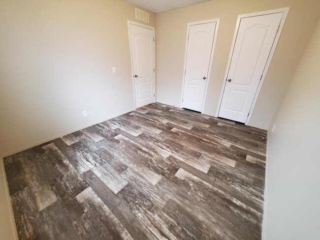 Building Photo - 9 Hummingbird Dr