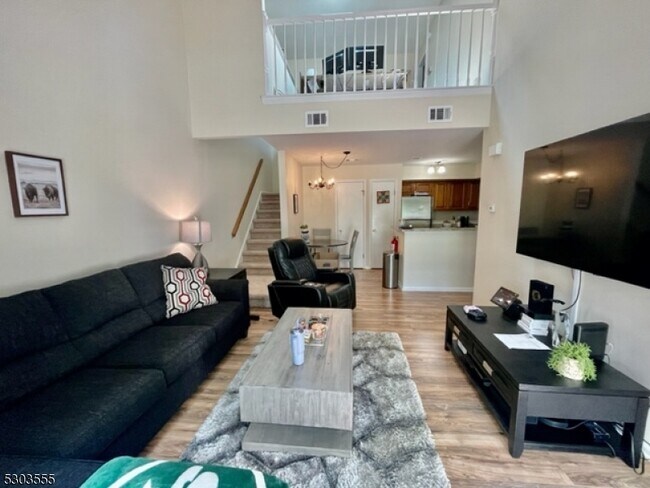 Building Photo - 30 Sage Ct