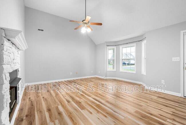 Building Photo - 1626 Autumn Dr