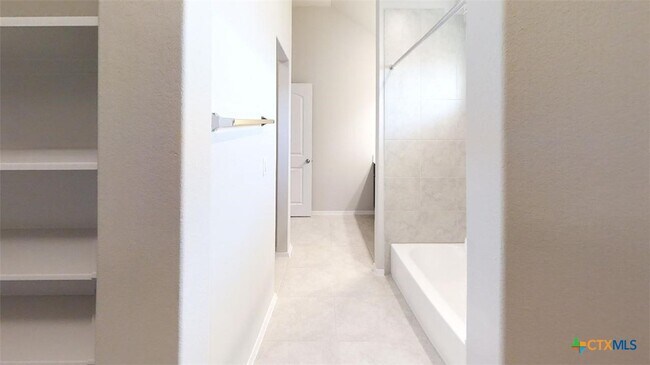 Building Photo - 185 Heather Glen Way