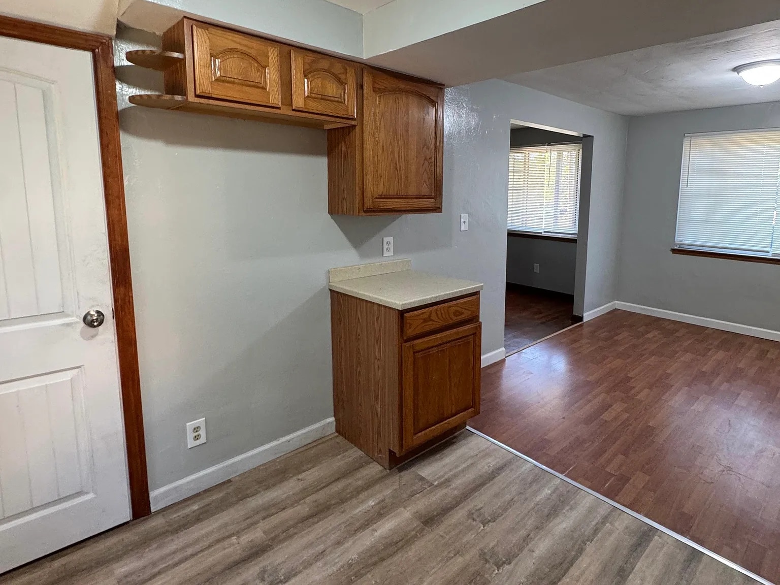 Building Photo - 233 Saylong Dr