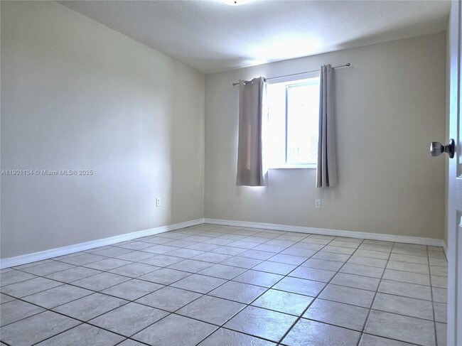Building Photo - 130 SW 109th Ave