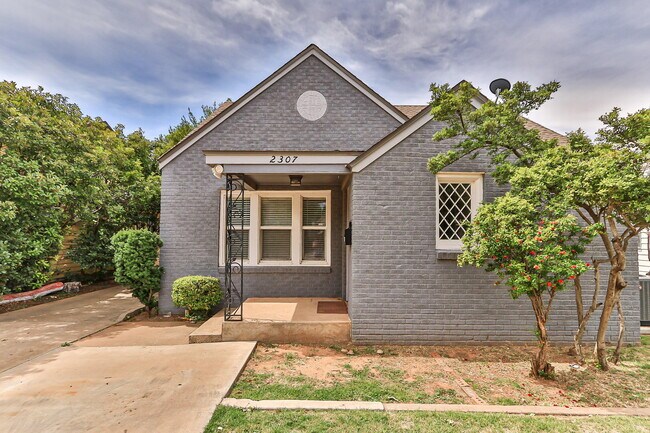 Building Photo - 2307 14th St