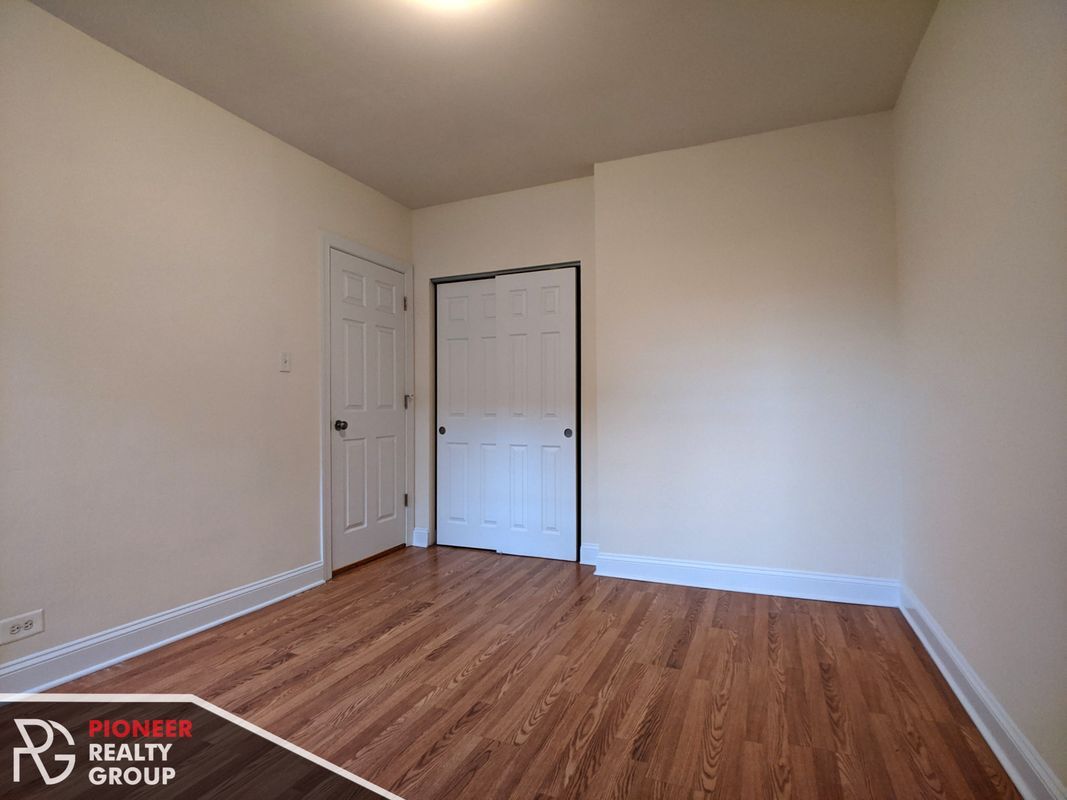 Building Photo - 2600 N Kimball Ave