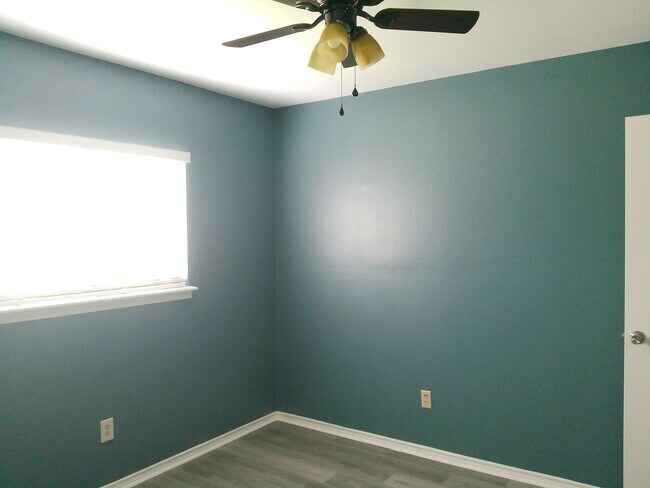 Building Photo - 2600 Alana Ln
