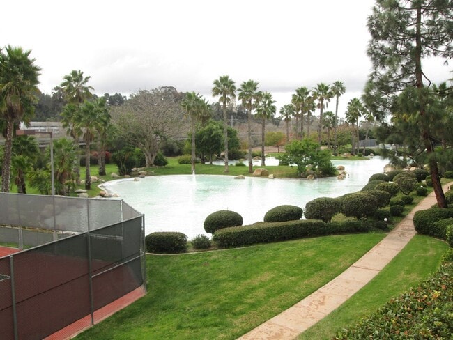 Building Photo - 2 Bedroom, 2 Bath Condo in The Courtyards HOA
