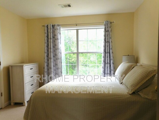 Building Photo - 4510 Greycliff Pointe