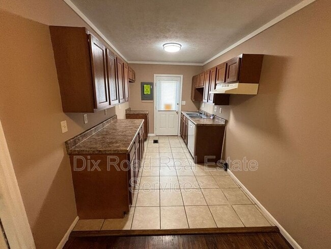 Building Photo - 93 Van Buren Dr