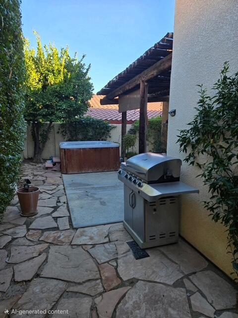 Building Photo - 54035 Avenida Martinez