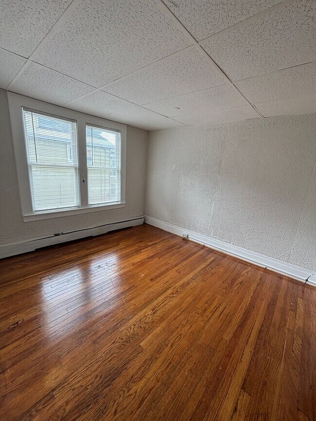 Building Photo - 128-130 Mildred Ave.