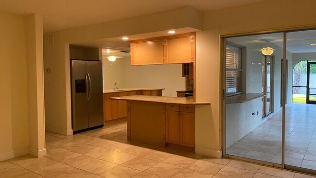 Building Photo - Private Siesta Key Retreat Minutes from World-Famous Beach