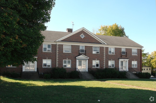 Building Photo - 1324 Versailles Rd