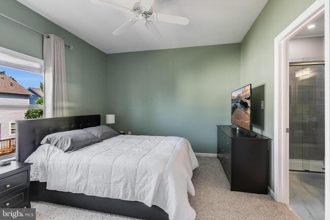 Building Photo - 21800 Flanders Ct