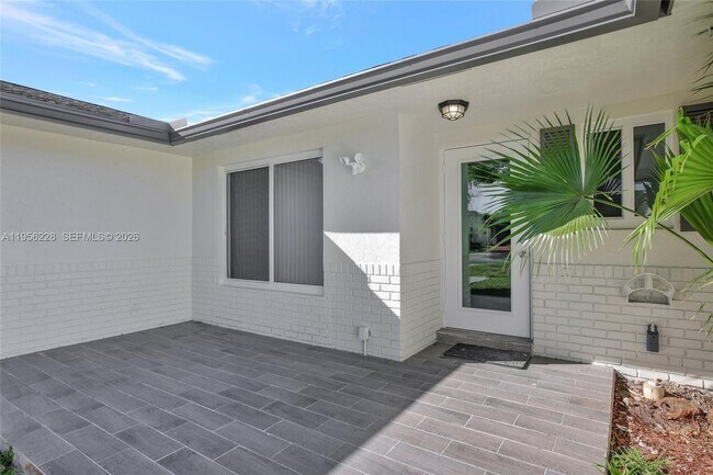 Building Photo - 1911 NW 40th Ct