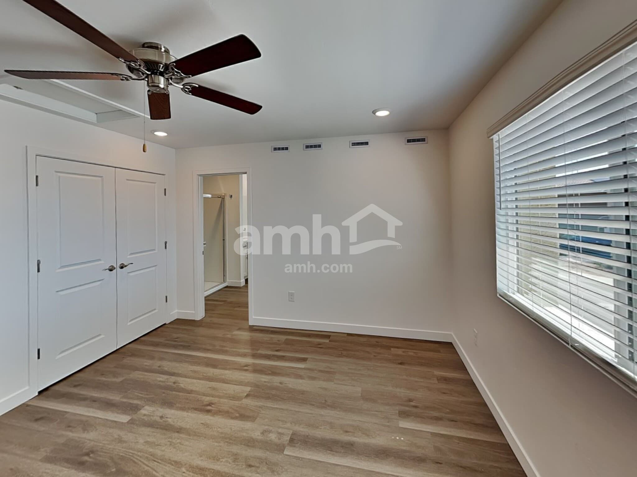 Building Photo - 9658 N Avenida Lucena