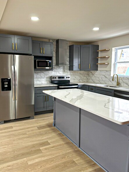 Building Photo - 805 Kenyon Ln