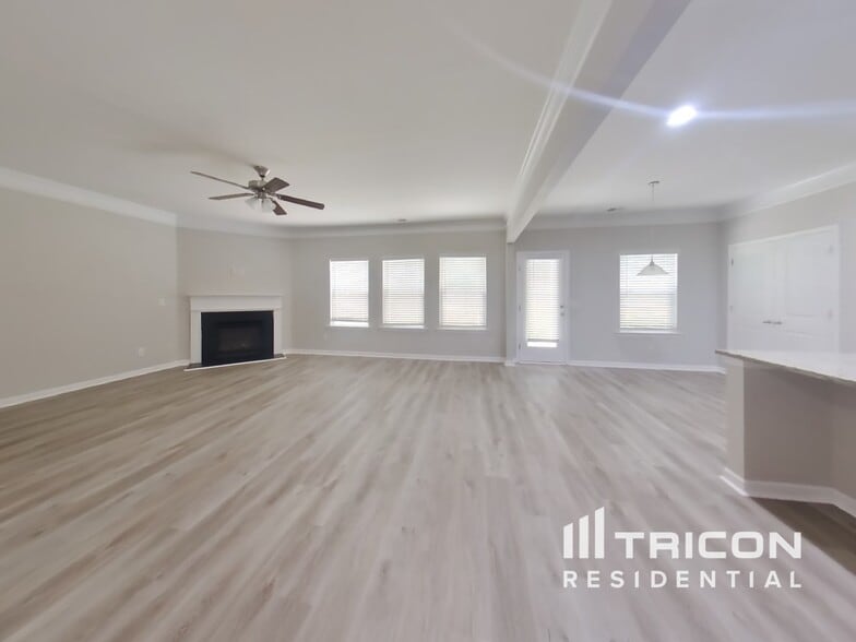 Building Photo - 91 Brooks Cir