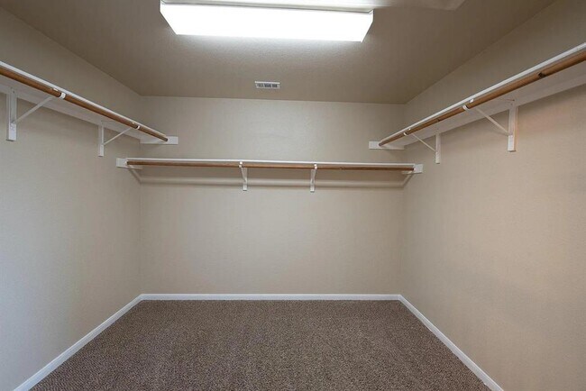 Building Photo - 11505 Emerald Falls Dr