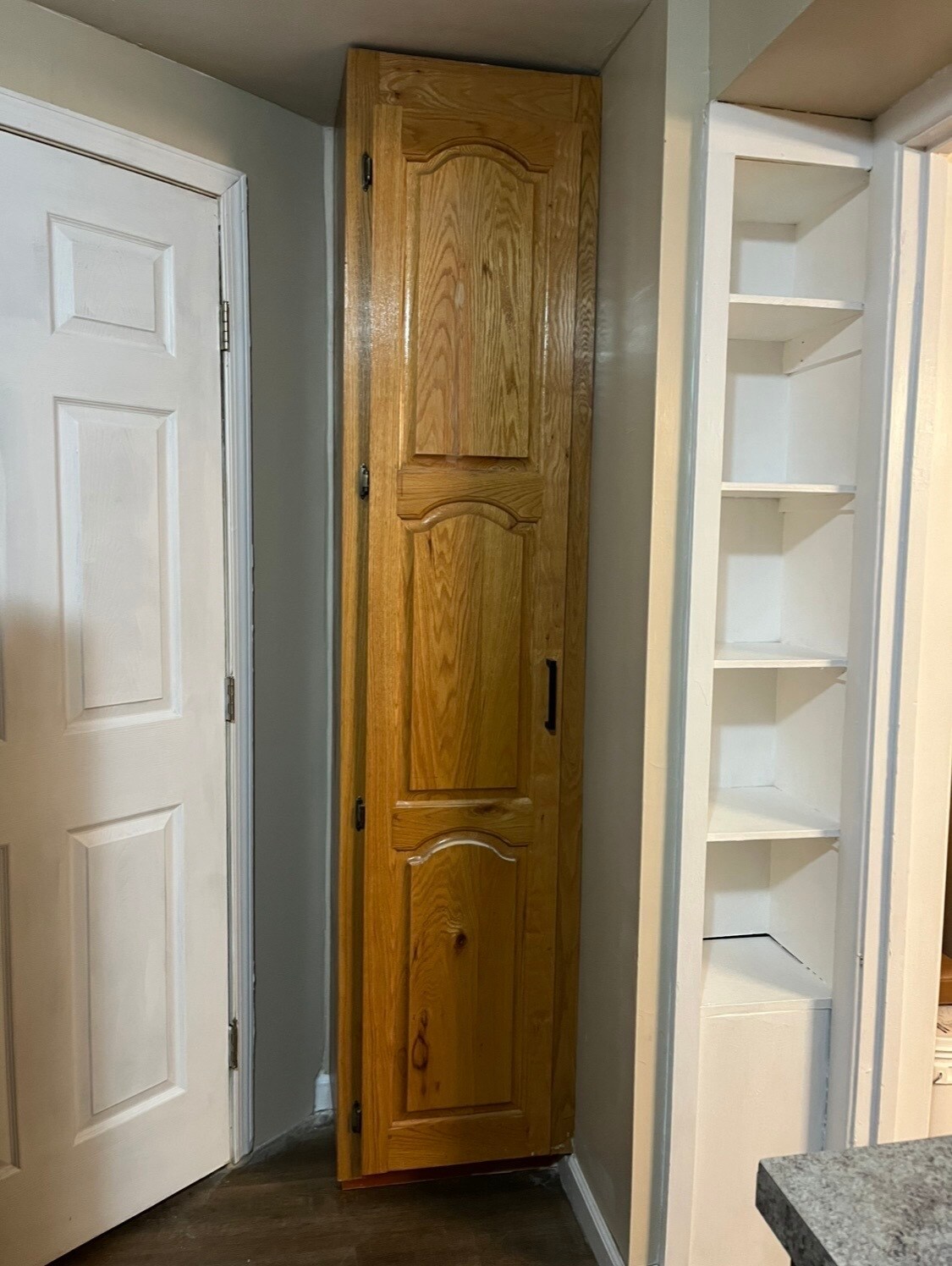 Kitchen - 2462 Brookwood St