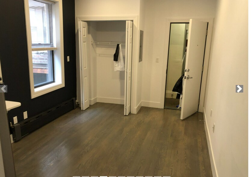 Building Photo - 22 Phillips St