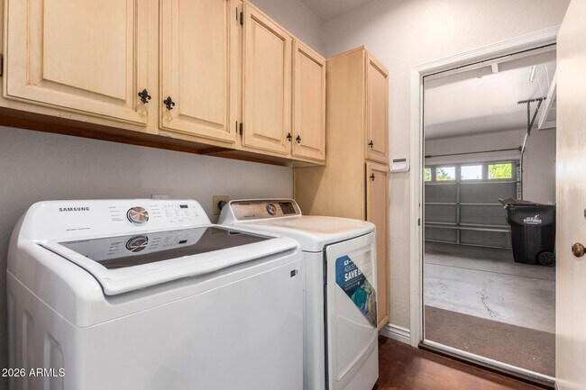 Building Photo - 10113 N 103rd St