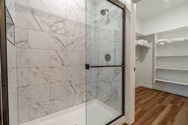 Building Photo - Nearly New Bella Vista Home Nestled in Ultimate Privacy! Furnished options available!