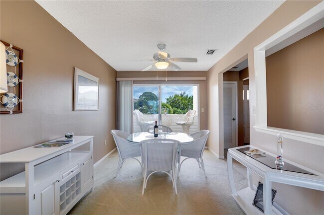 Building Photo - 656 Windrush Bay Dr