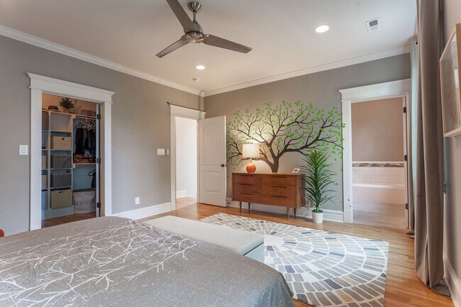Building Photo - Gorgeous 3bd/2.5ba Two-Story Home Near Downtown Durham, Incredible Location!