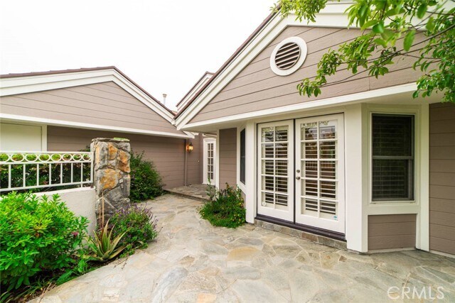 Building Photo - 20 Sirius