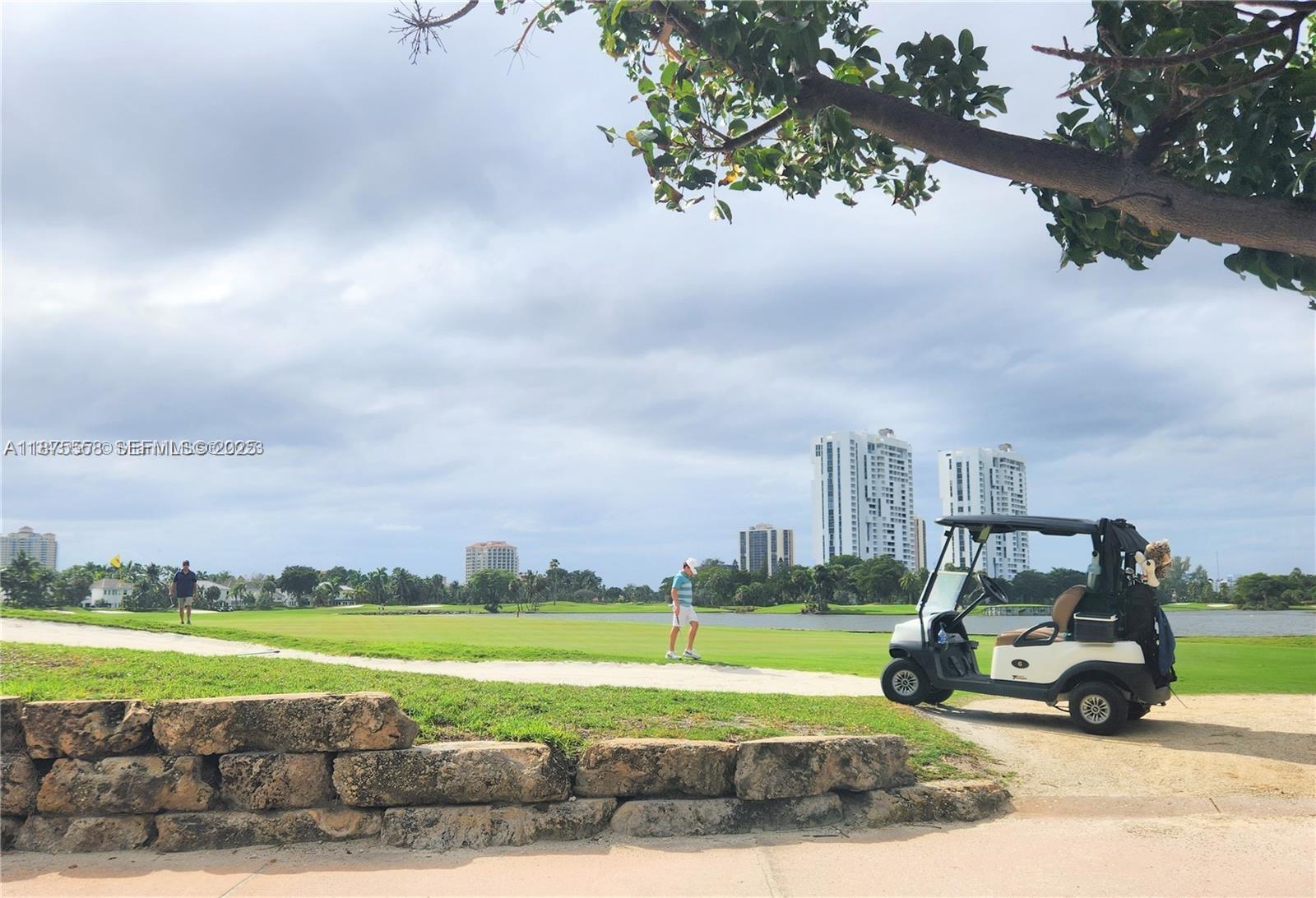 Building Photo - 3375 N Country Club Dr